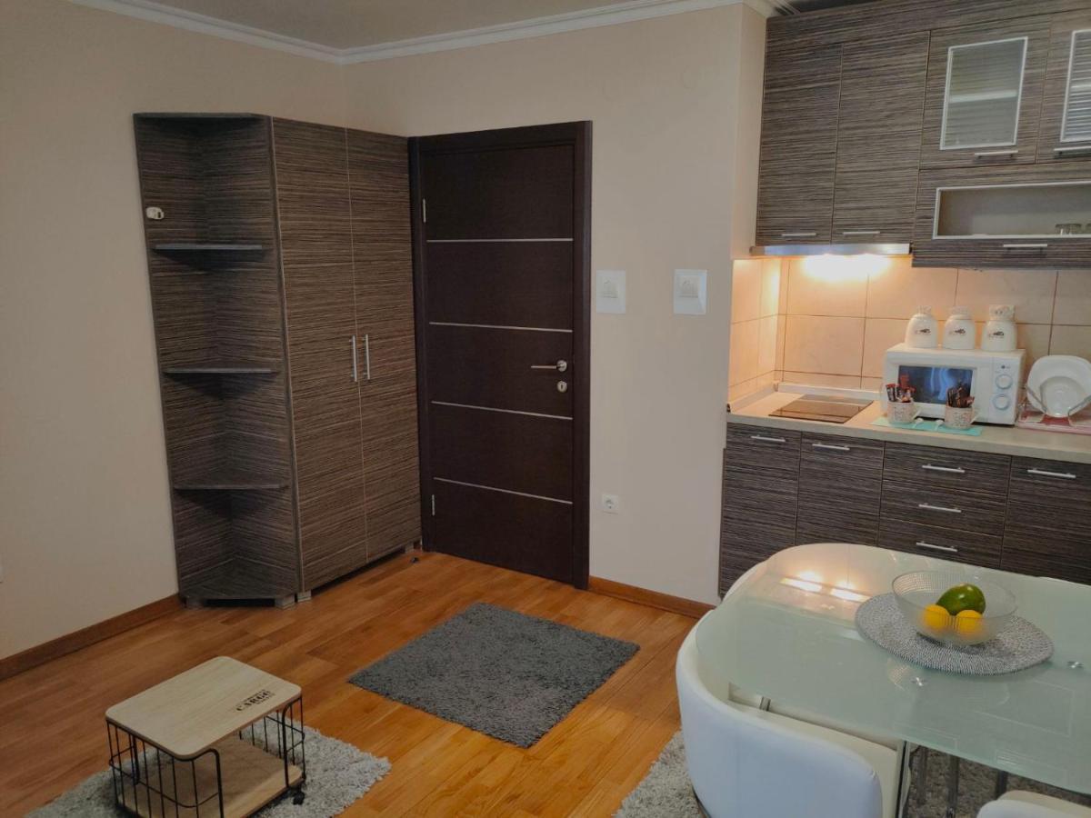 Apartman Jovanovic วรินรัชกา บานยา ภายนอก รูปภาพ